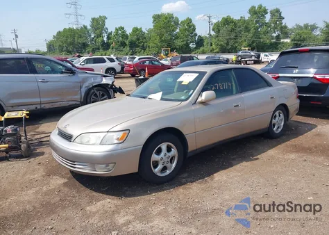 1999 Lexus Es 300 z USA, uszkodzony, nr VIN JT8BF28G2X0218812